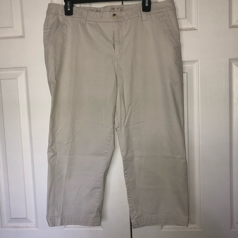 Sonoma tan/cream Capri Mid Rise size 14
